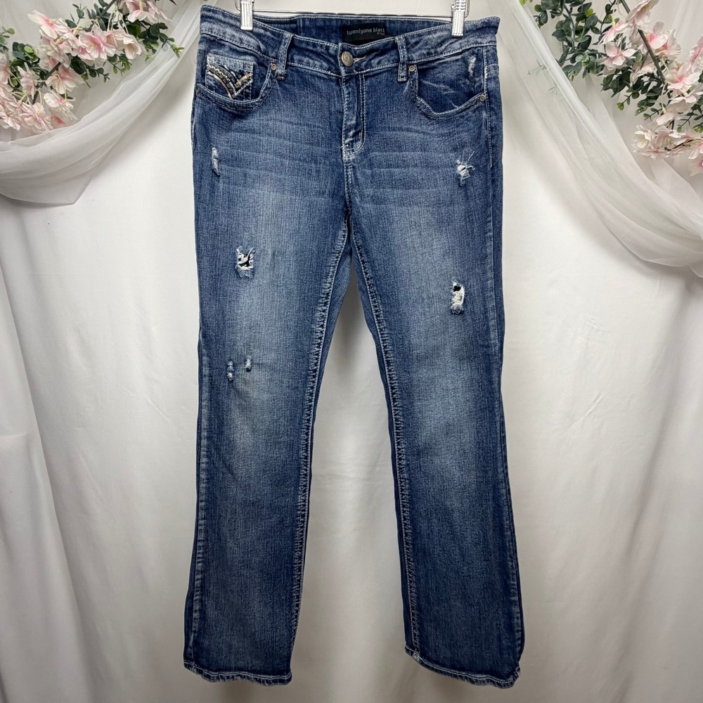 Twentyone Black by Rue21 Distressed Straight Leg Jeans Blue Embroidered 15/16R